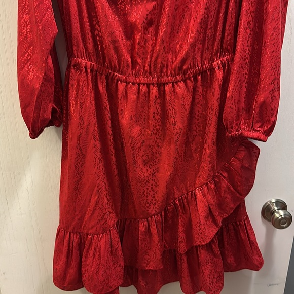 Michael Michael Kors Red Dress Long Sleeve/Cold Shoulder Flounce Hem EUC SZ LRG - Picture 7 of 11